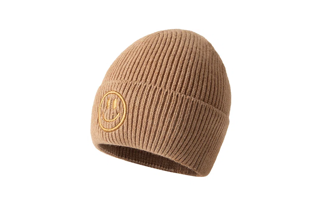 白卷 保暖简约立体笑脸刺绣护耳 绒线帽 男女同款情侣款