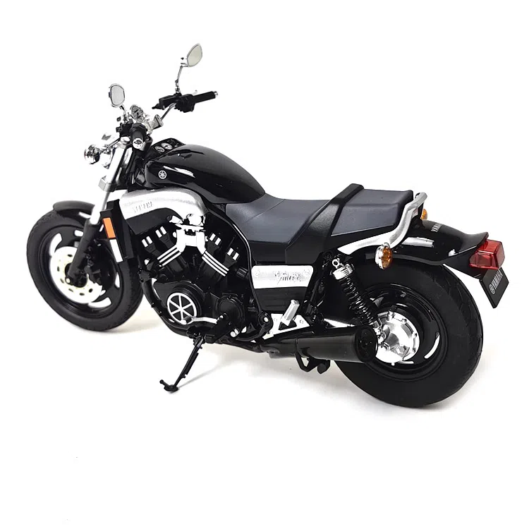 112 YAMAHA Vmax