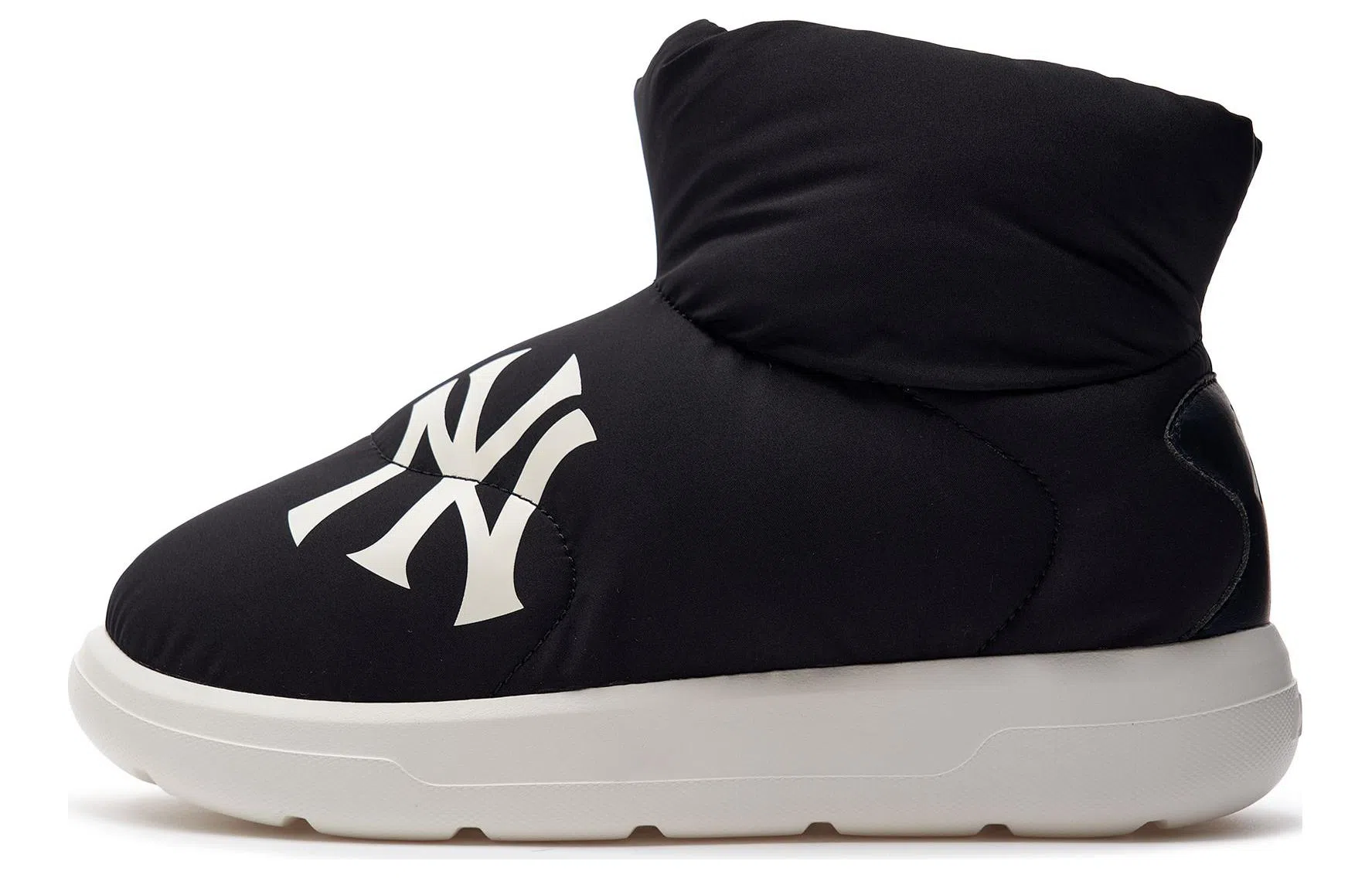 MLB Chunky Classic A FLEECE Bouncer