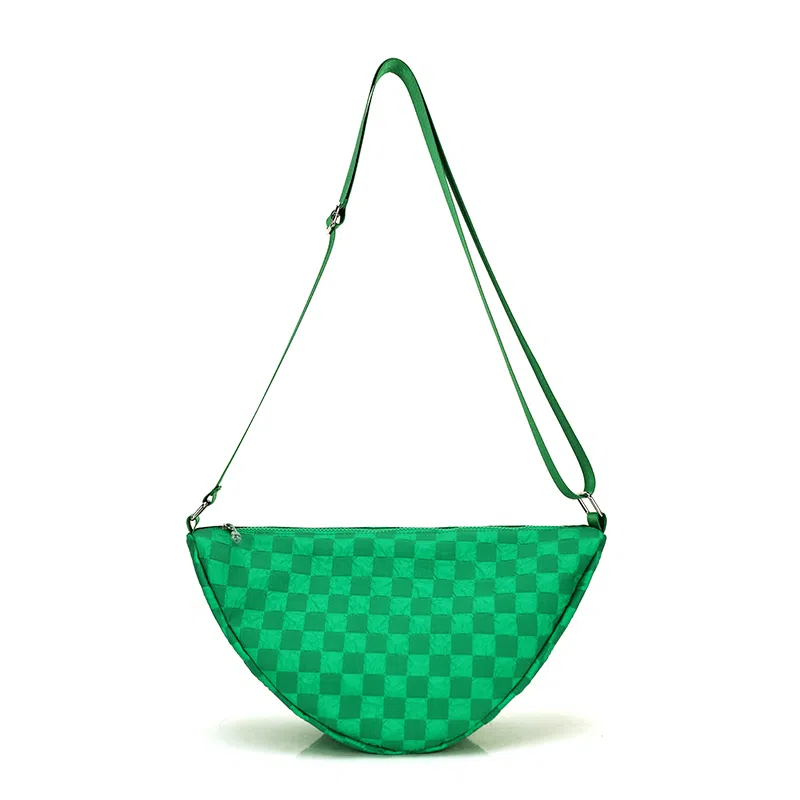 尼格尔 韩版棋盘格休闲饺子包运动机车包通勤超纤压纹面料单肩斜挎包 男女同款 多色