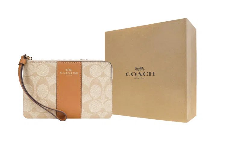 COACH Corner Zip 16