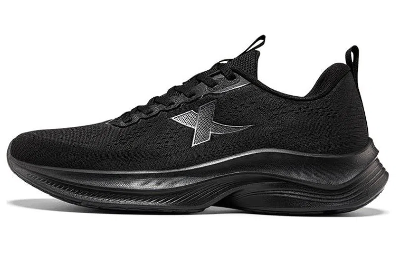 特步 舒适休闲减震防滑耐磨透气 低帮跑步鞋 男款 黑色