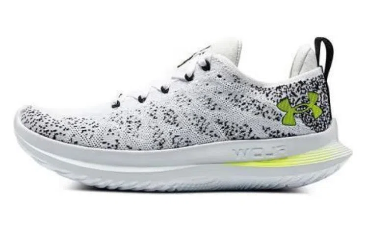 Under Armour Velociti 3