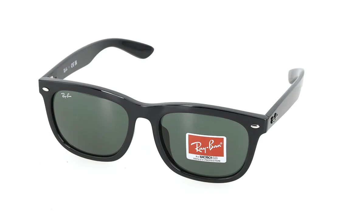 Ray-Ban