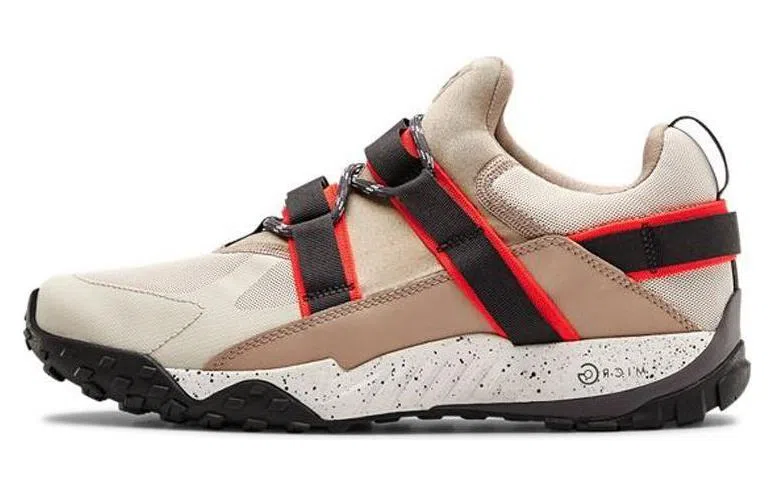 Under Armour Valsetz Trek