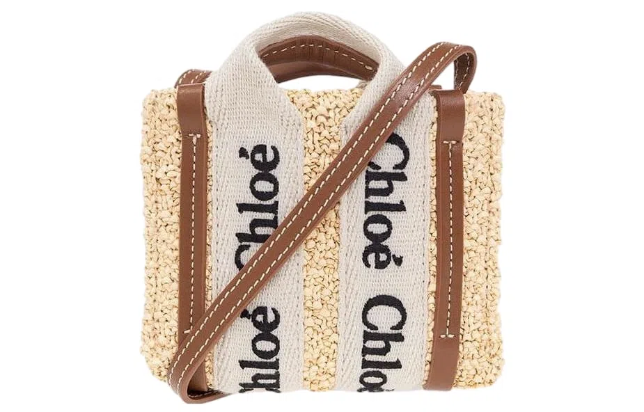 Chloe Logo