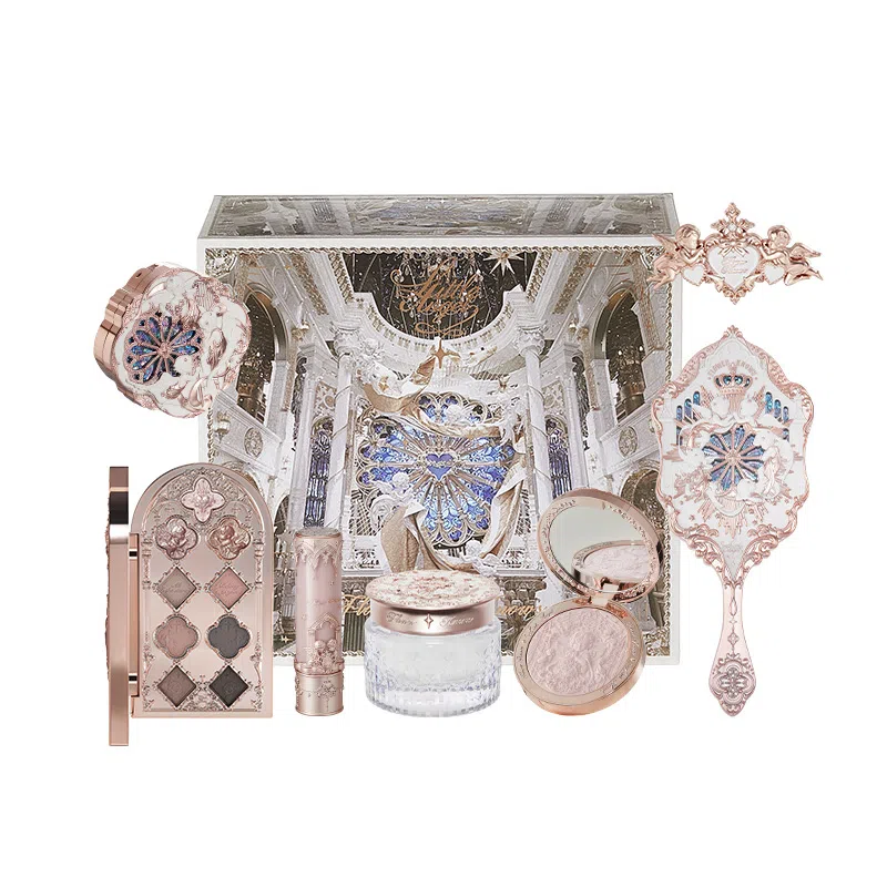 Flower Knows Dreamland Makeup Set