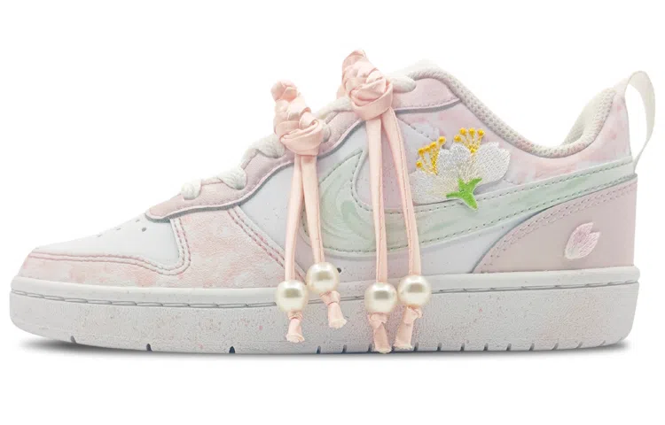 Nike Court Borough Low