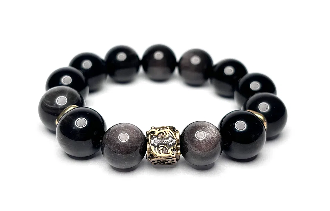 MOUNTAINS AND MANS 16mm