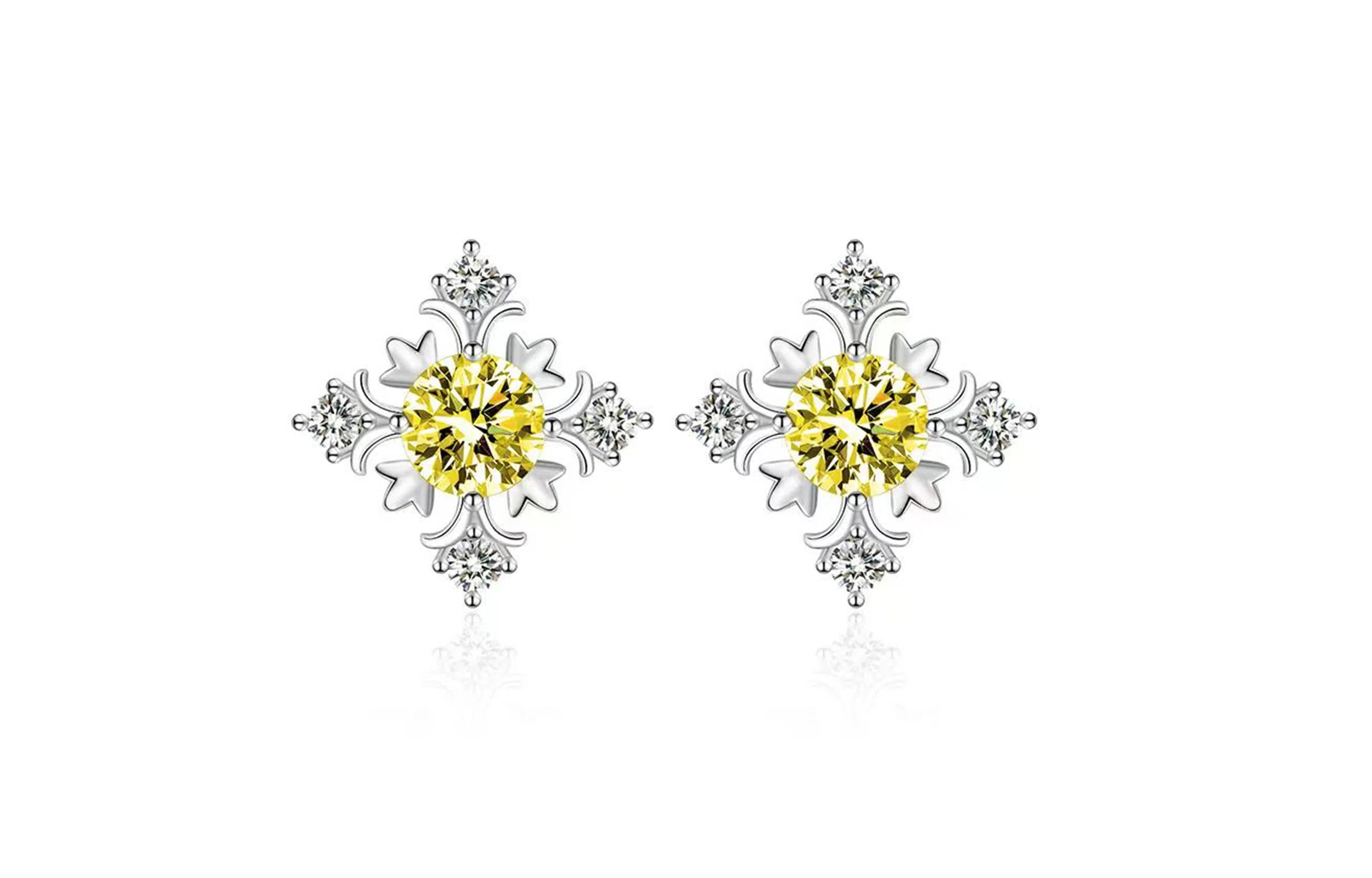 ASTARHADES Snowflake Stud Earrings