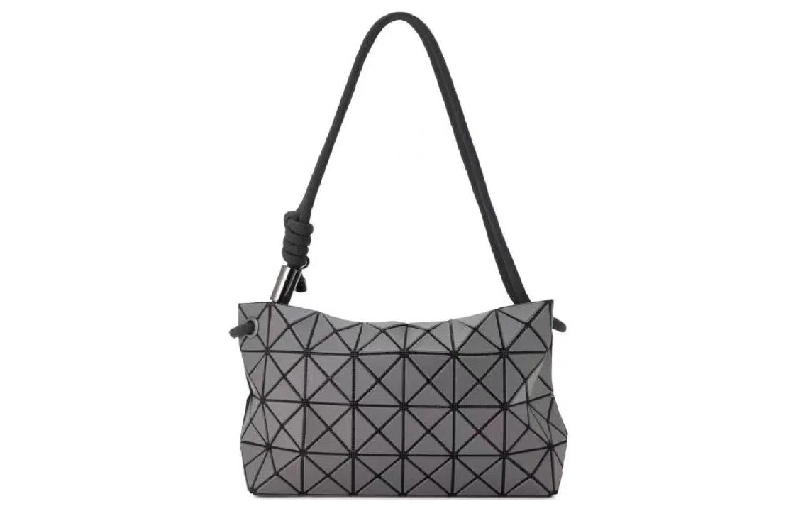 ISSEY MIYAKE LOOP MATTE