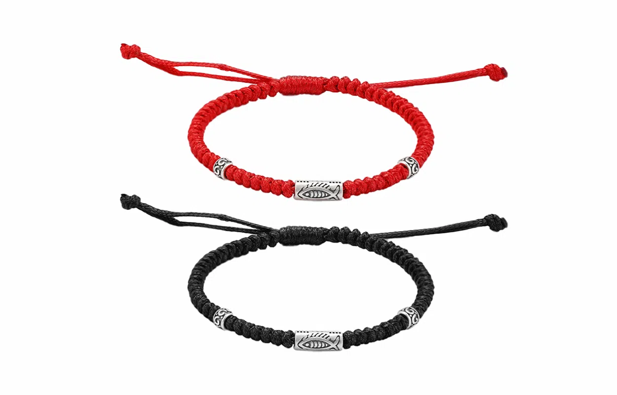 牧言 国潮复古新中式简约小众设计高级感 光面年年有余编织黑绳红绳手饰 合金 好运锦鲤手链 男女同款情侣款