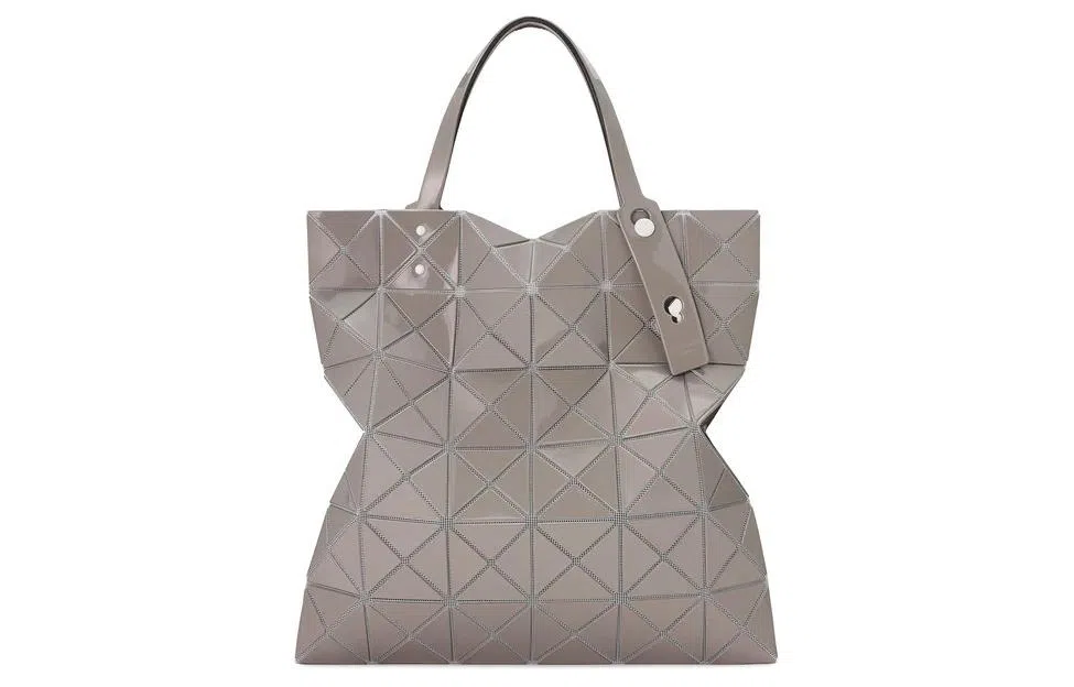 ISSEY MIYAKE Lucent Gloss Light Grey