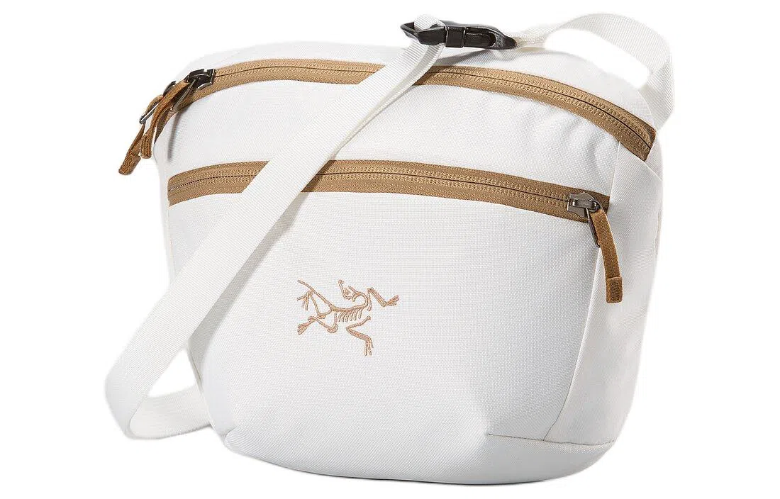 Arcteryx Mantis 2 White