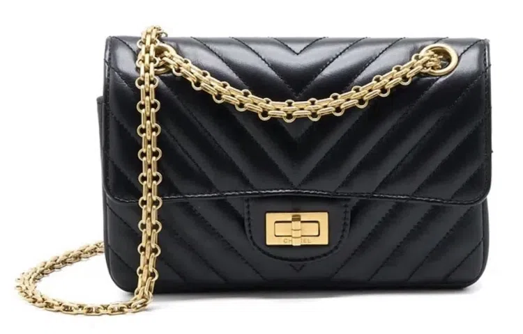 CHANEL 2.55 V 520