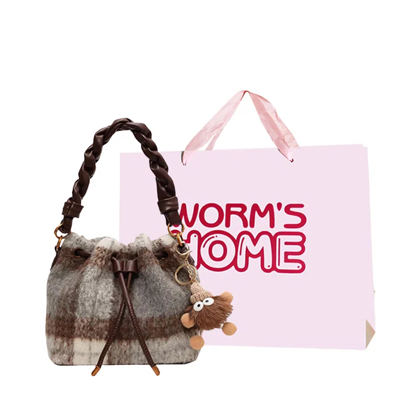 WORM'S HOME