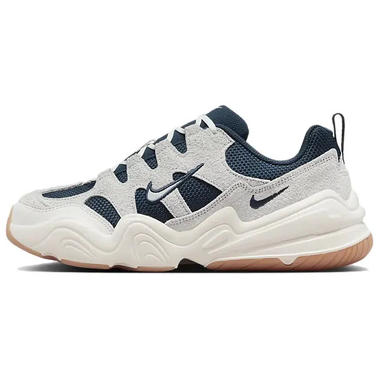Nike Tech Hera