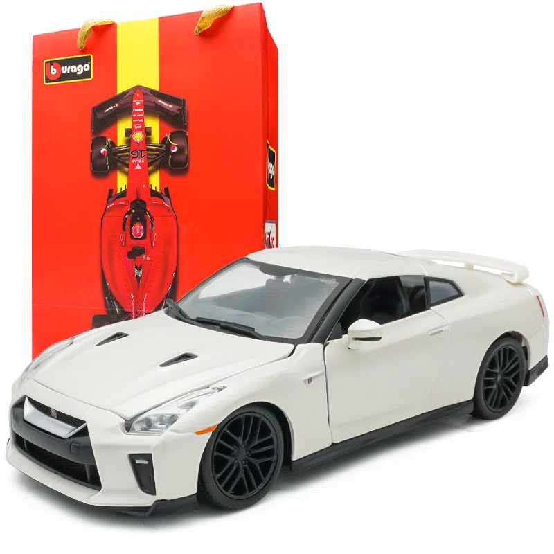 124 2017 Nissan GT-R
