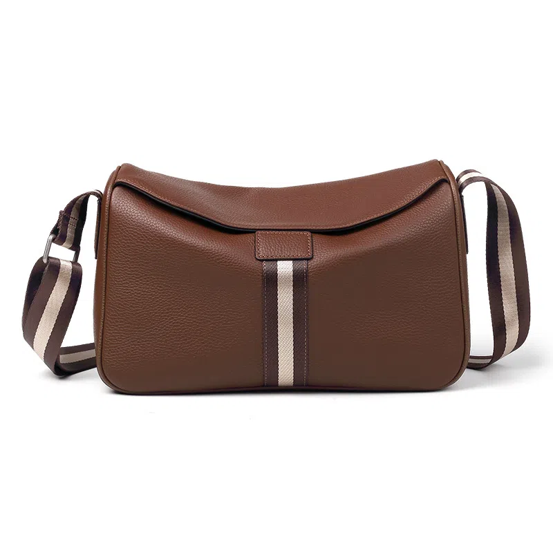 PESASRIE Black Leather Shoulder Bag