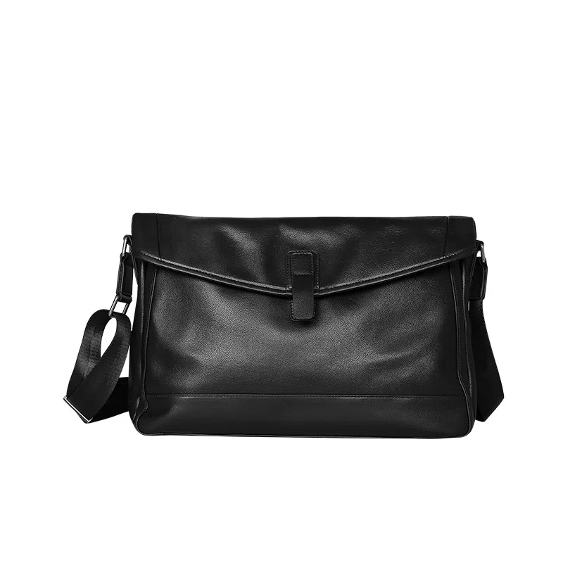PESASRIE Black Leather Shoulder Bag