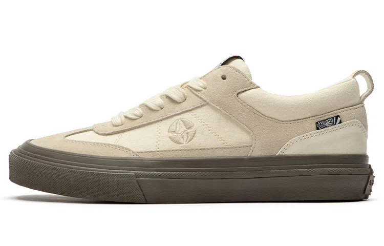 Vision Street Wear Chopper Ivory White