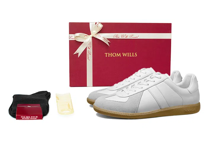 THOM WILLS