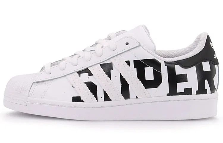 adidas Superstar