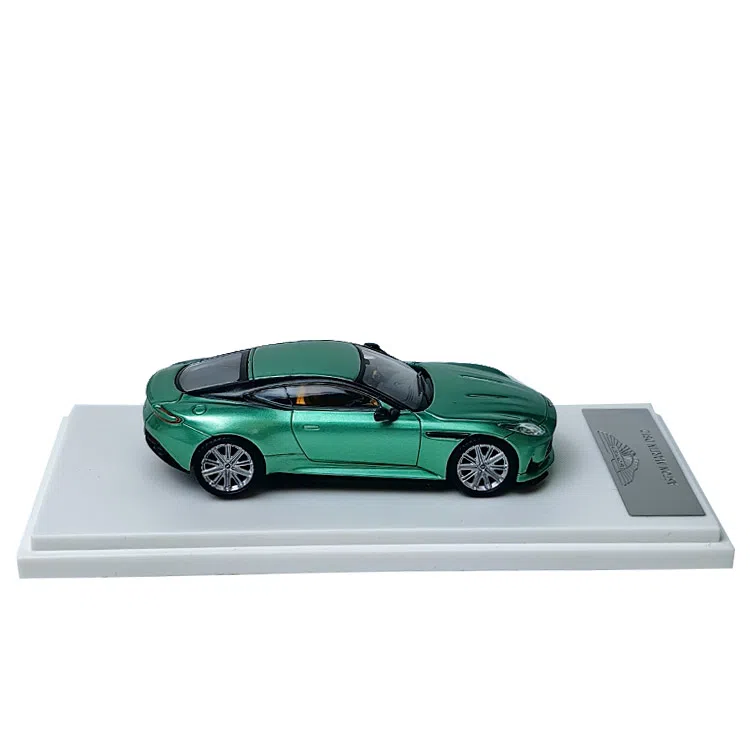 DB12Aston Martin 164