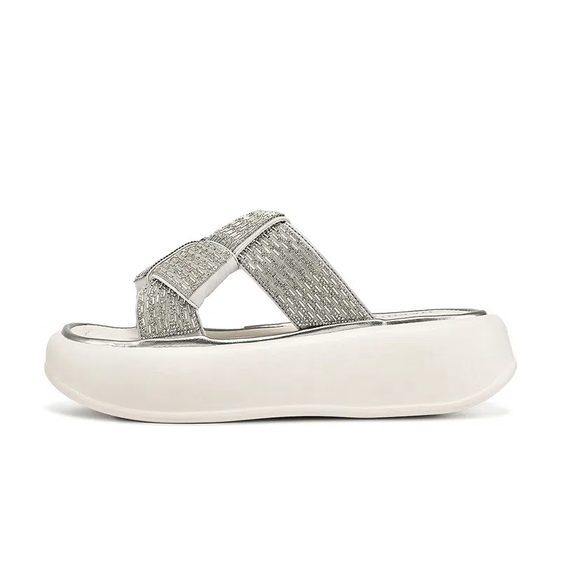 DAPHNE PU