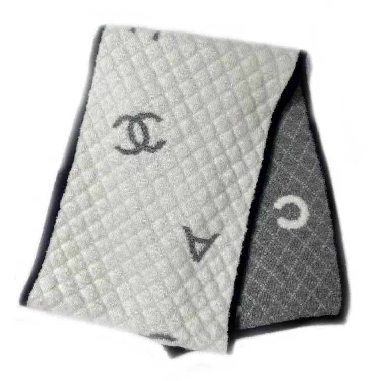 chanel Clogo