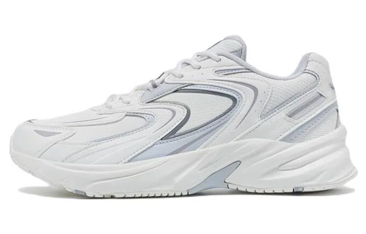 特步 休闲舒适 减震耐磨 低帮 跑步鞋 帆白