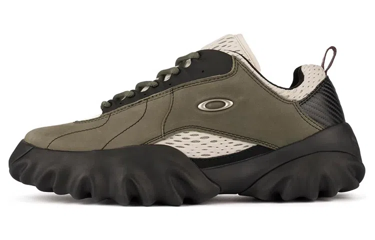 Brain Dead x Oakley Factory Team Chop Saw Black