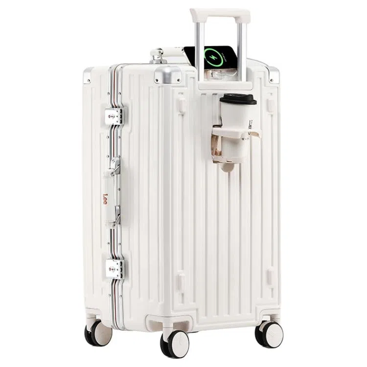 Lee Luggage