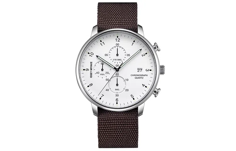 ISSEY MIYAKE 50 42.4mm NYAD006Y-person