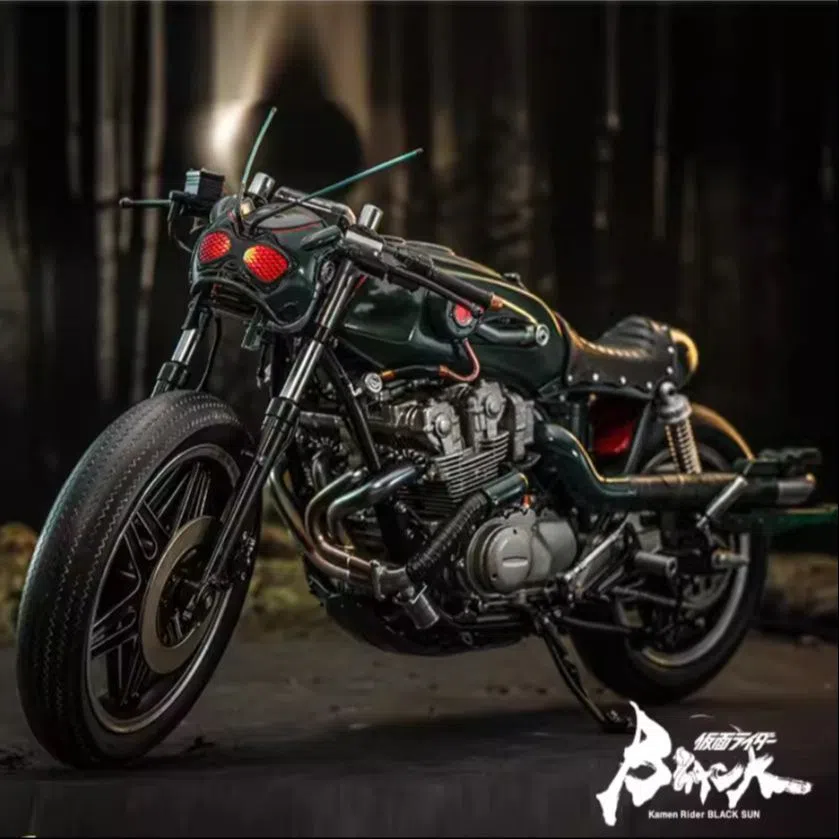 Hot Toys 16 Black 32cm