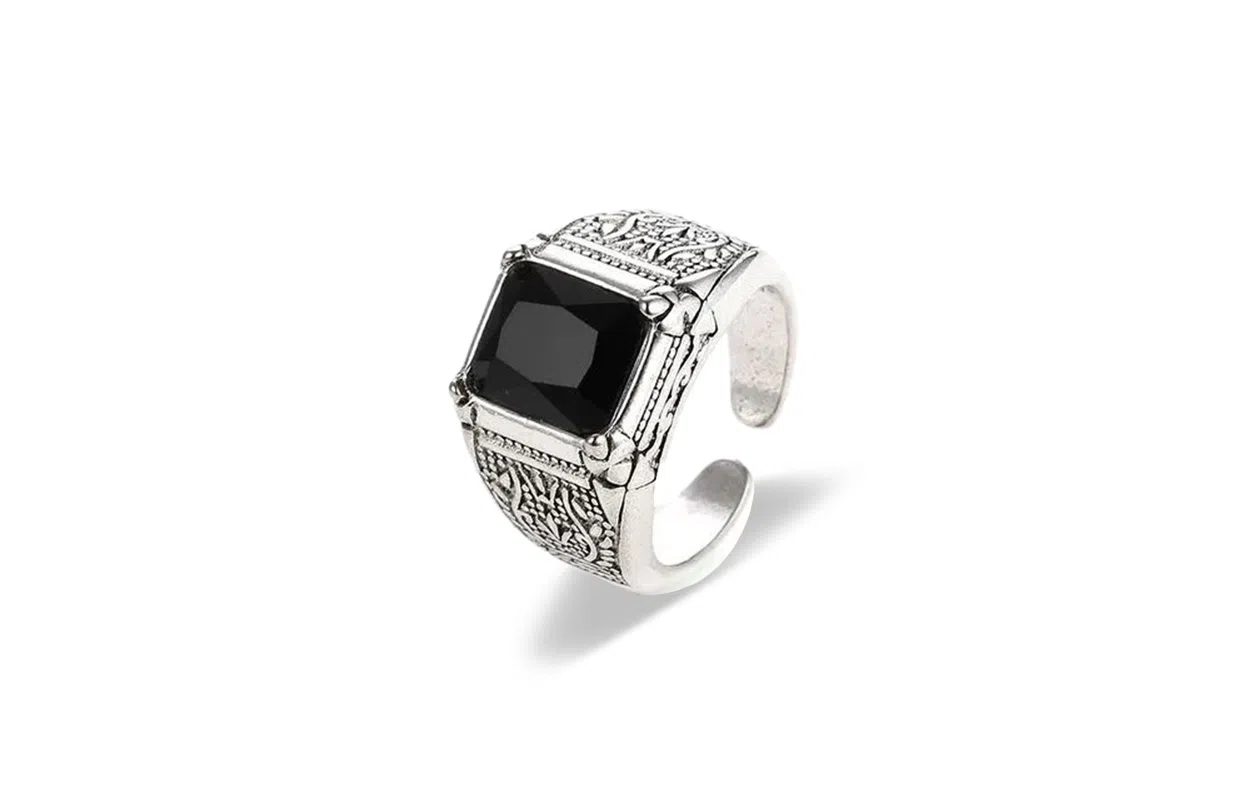 RINGLOVE ins