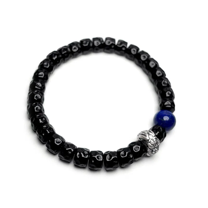 MOUNTAINS AND MANS 999