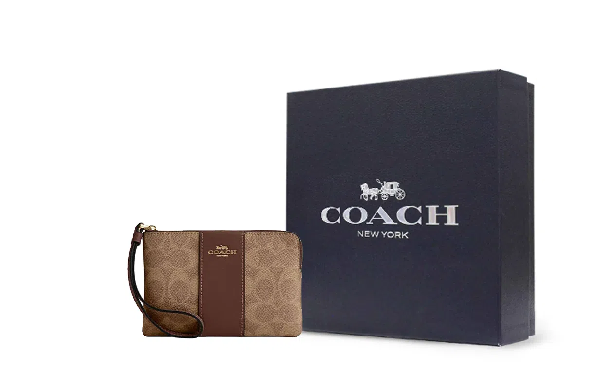 COACH Corner Zip 16
