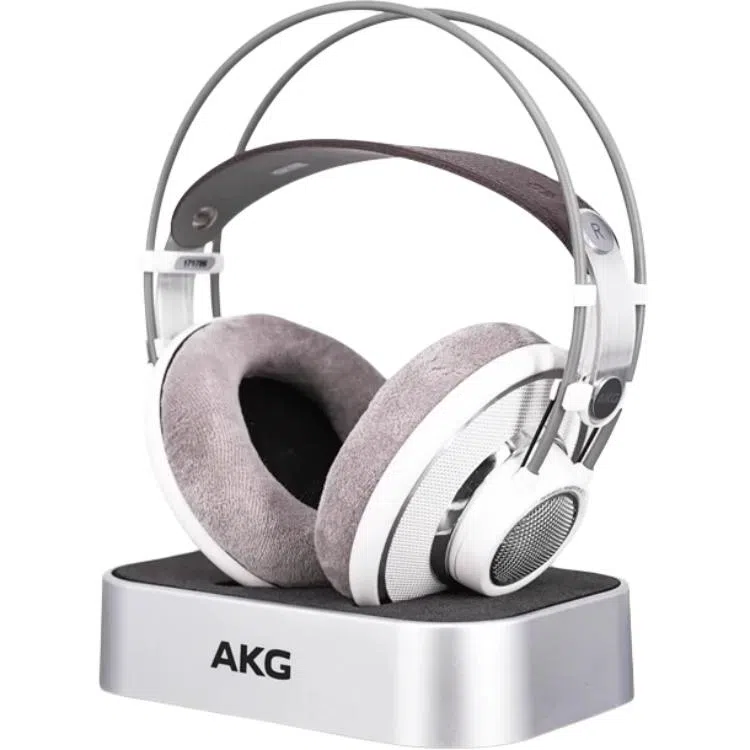 AKG K701