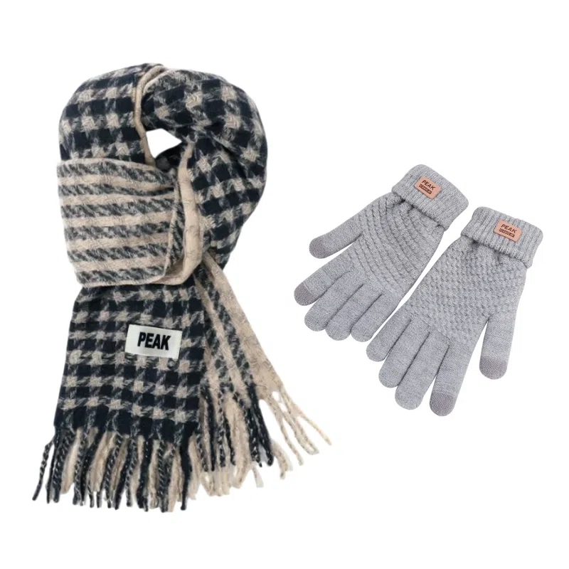 Peak Houndstooth Scarf