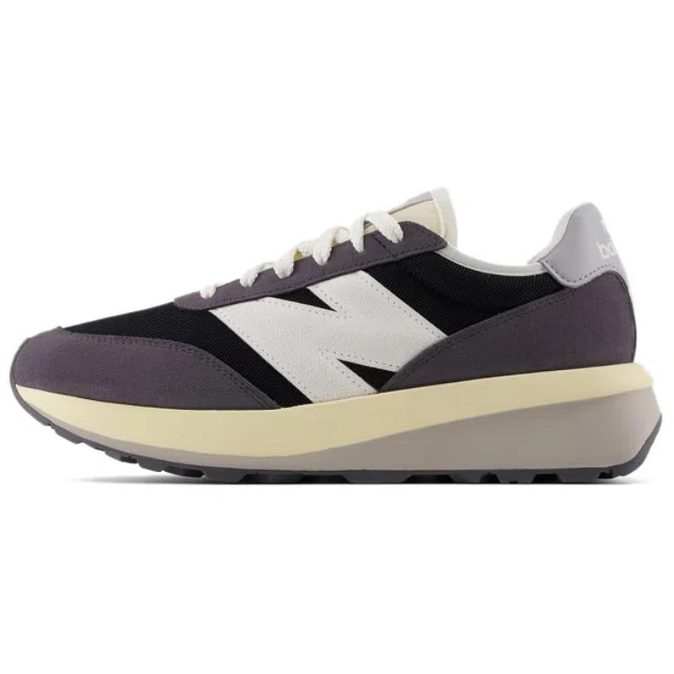 New Balance 370
