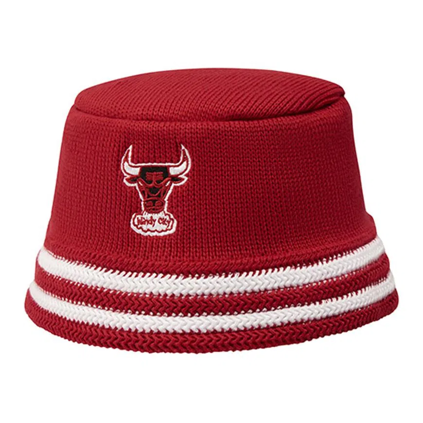 Mitchell & Ness Bulls Embroidered Bucket Hat Red