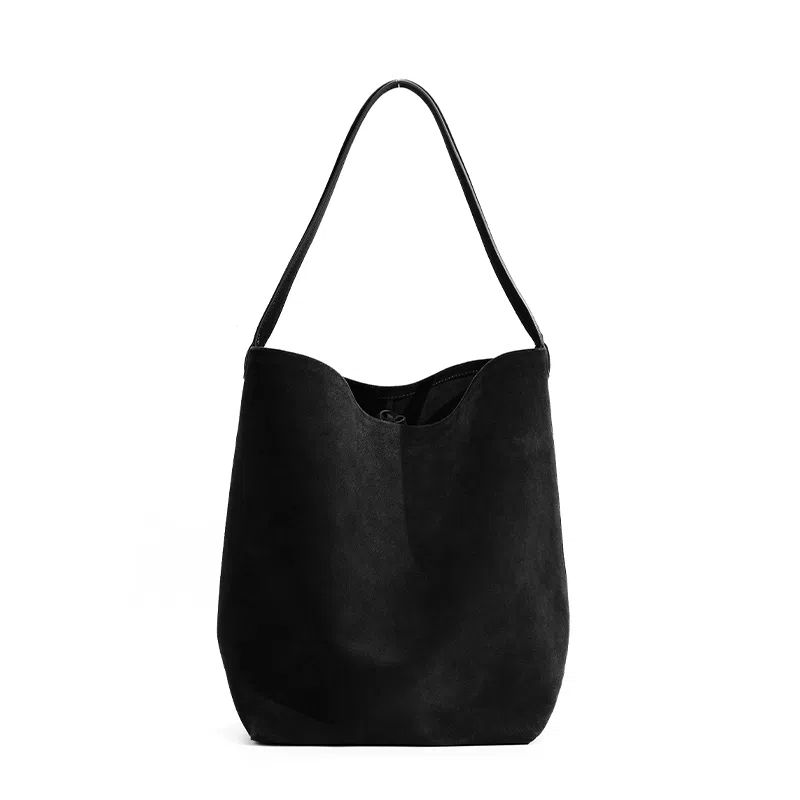 VANDEE Bucket Bag