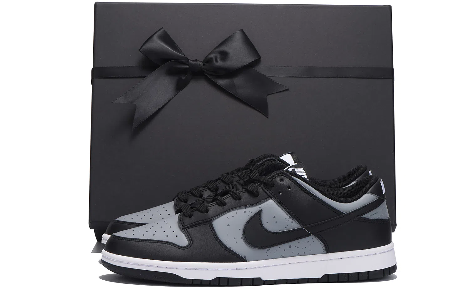 Nike Dunk vibe