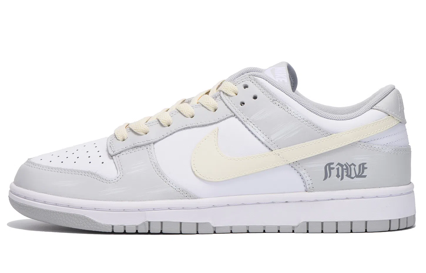 Nike Dunk vibe