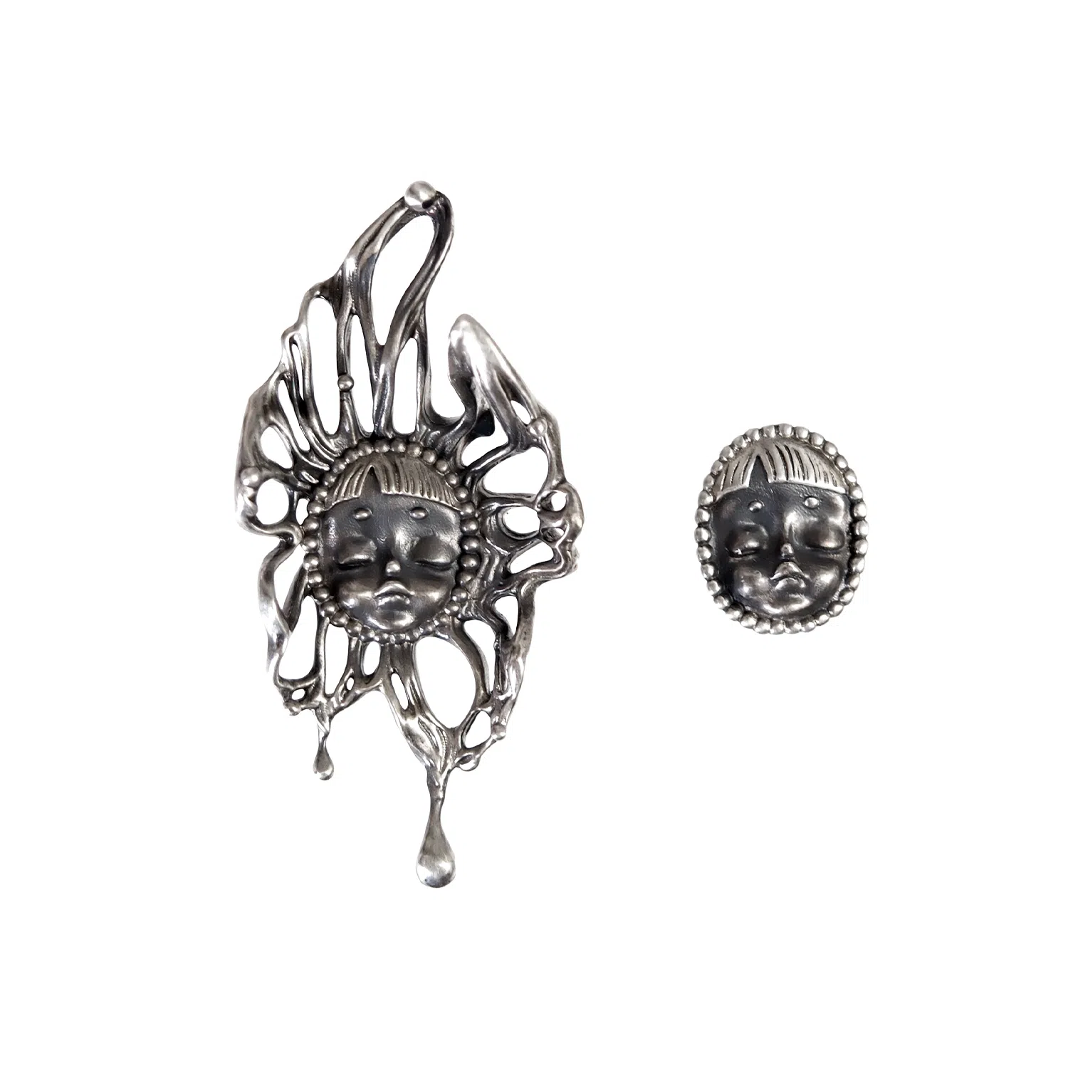 QUANDO Black Butterfly Asymmetric Earrings