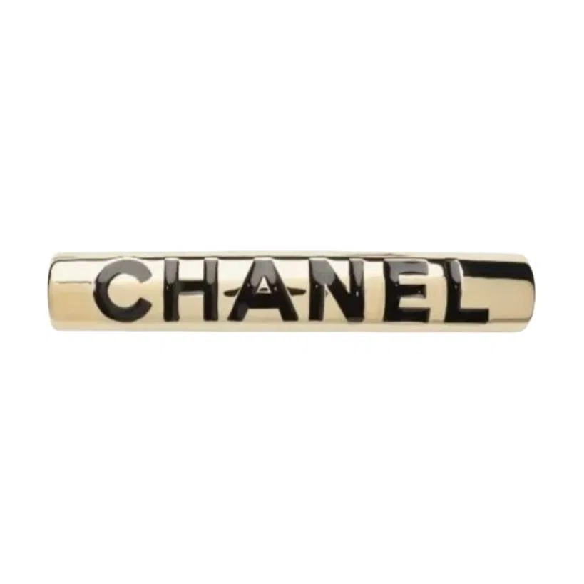 CHANEL -