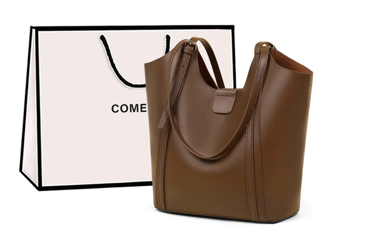 COMELY Tote Bag Brown