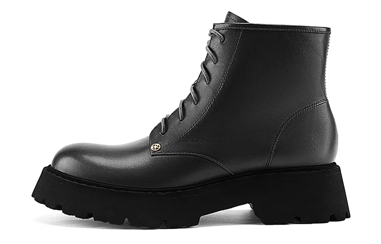 NINE WEST