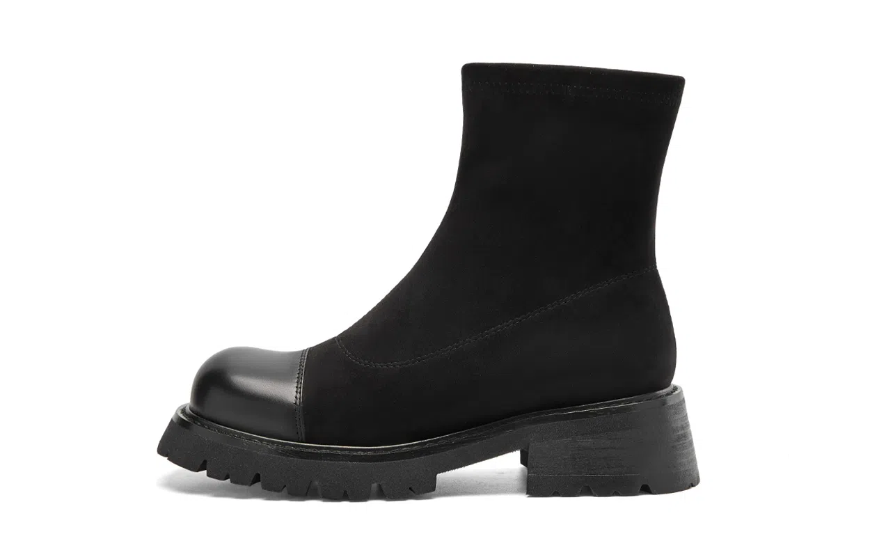 NINE WEST